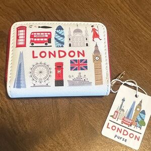 London Themed White Wallet